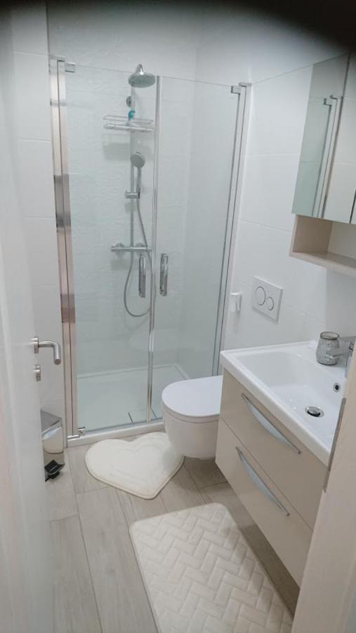 App Centar Apartment Novigrad  Luaran gambar